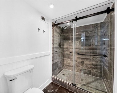 9 Madrona - Photo Thumbnail 5