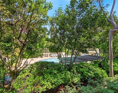 9 Madrona - Photo Thumbnail 19