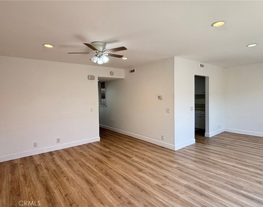 4646 Larwin Avenue - Photo Thumbnail 18