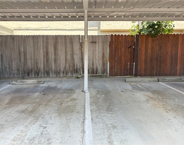4646 Larwin Avenue - Photo Thumbnail 2
