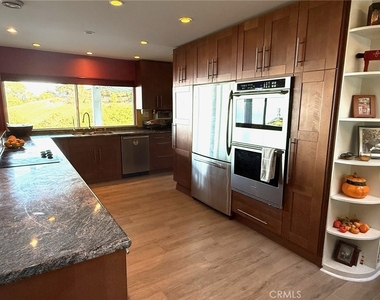7 Southfield Drive - Photo Thumbnail 8