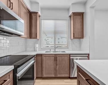 2618 Buckwheat Gln - Photo Thumbnail 9