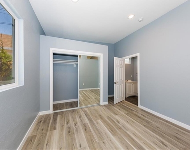 6854 N Figueroa Street - Photo Thumbnail 6