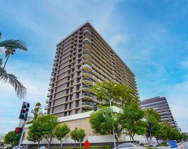222 Monterey Road - Photo Thumbnail 4