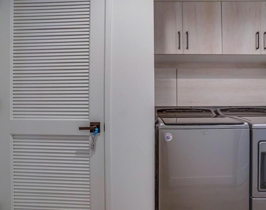 222 Monterey Road - Photo Thumbnail 27