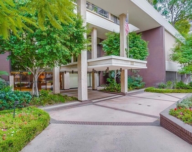 222 Monterey Road - Photo Thumbnail 3
