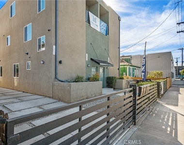 1822 S Orchard Avenue - Photo Thumbnail 1