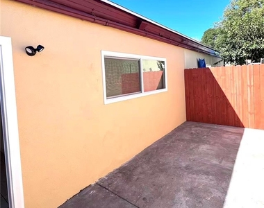 4109 W 5th - Photo Thumbnail 1