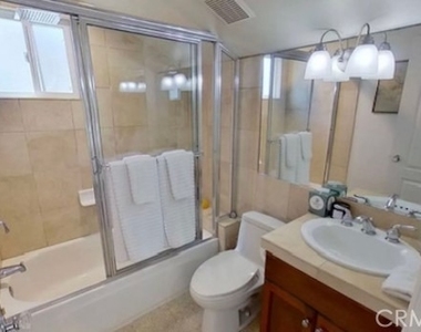 445 Begonia Avenue - Photo Thumbnail 13