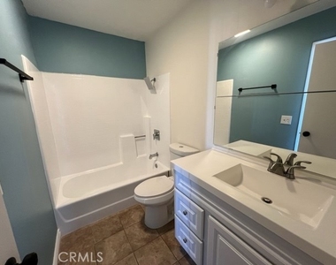 8338 Woodley Place - Photo Thumbnail 15