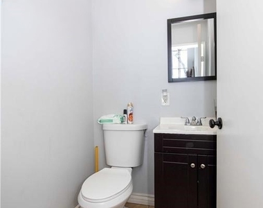 8338 Woodley Place - Photo Thumbnail 10