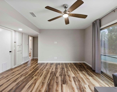 1870 Jeffrey Avenue - Photo Thumbnail 15