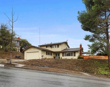 1870 Jeffrey Avenue - Photo Thumbnail 1