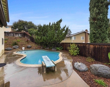 1870 Jeffrey Avenue - Photo Thumbnail 27