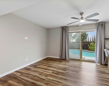 1870 Jeffrey Avenue - Photo Thumbnail 16