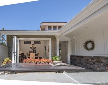 32161 E Nine Drive - Photo Thumbnail 1