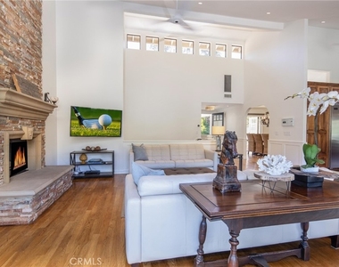 32161 E Nine Drive - Photo Thumbnail 8
