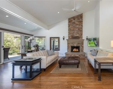 32161 E Nine Drive - Photo Thumbnail 7