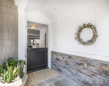 32161 E Nine Drive - Photo Thumbnail 3