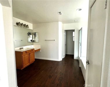 14073 Mare Lane - Photo Thumbnail 6