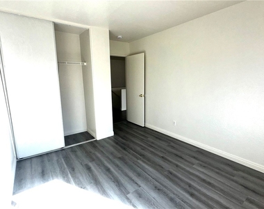 14073 Mare Lane - Photo Thumbnail 7