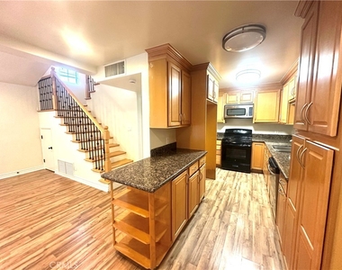 9356 19th Street - Photo Thumbnail 4