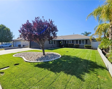 525 Cedar View - Photo Thumbnail 14