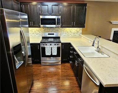 525 Cedar View - Photo Thumbnail 5
