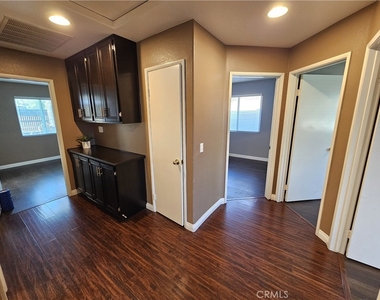 525 Cedar View - Photo Thumbnail 8