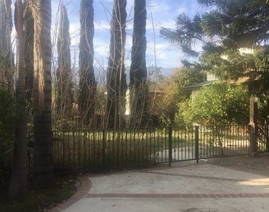 2616 Piedmont - Photo Thumbnail 8
