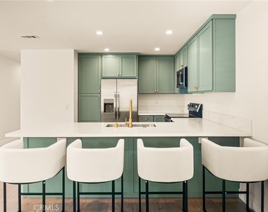 11920 Laurel - Photo Thumbnail 4