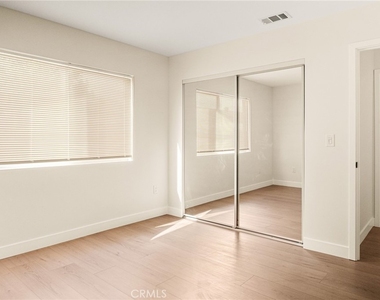 11920 Laurel - Photo Thumbnail 16