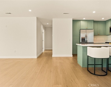 11920 Laurel - Photo Thumbnail 7