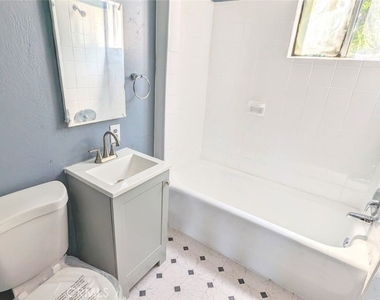 780 E 9th Street - Photo Thumbnail 9