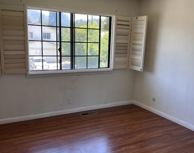212 Mountaire Cir - Photo Thumbnail 10
