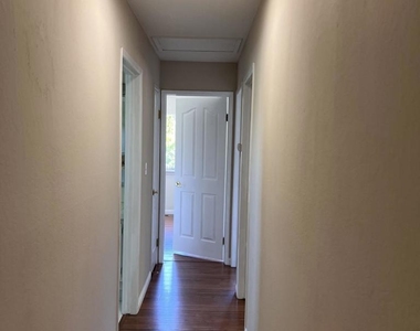 212 Mountaire Cir - Photo Thumbnail 6