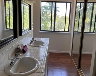 212 Mountaire Cir - Photo Thumbnail 11