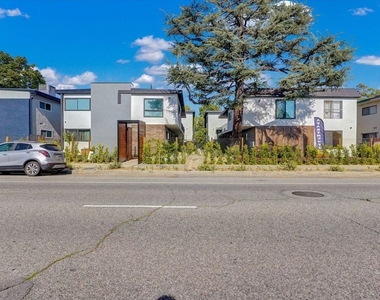 5726 Woodman Avenue - Photo Thumbnail 1