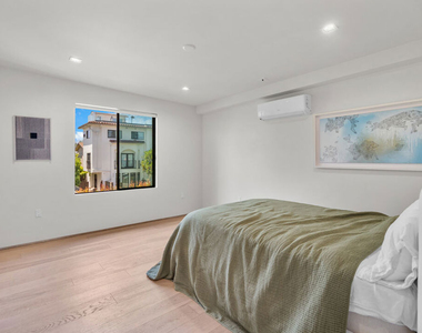 838 N Mansfield Avenue - Photo Thumbnail 20