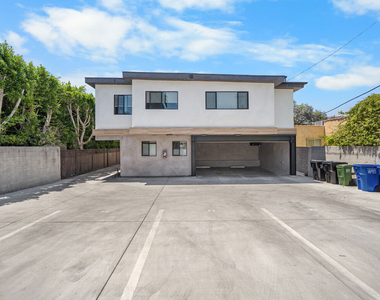 838 N Mansfield Avenue - Photo Thumbnail 1