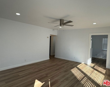 2601 Obama Boulevard - Photo Thumbnail 1