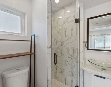 1724 Menlo Avenue - Photo Thumbnail 10