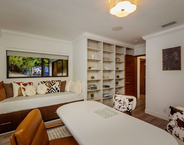 9991 Liebe Drive - Photo Thumbnail 18