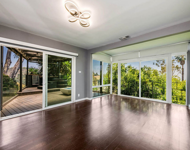1438 Davies Drive - Photo Thumbnail 8