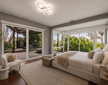 1438 Davies Drive - Photo Thumbnail 7