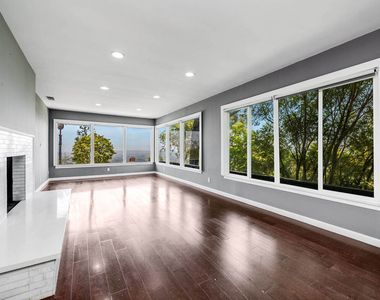 1438 Davies Drive - Photo Thumbnail 4