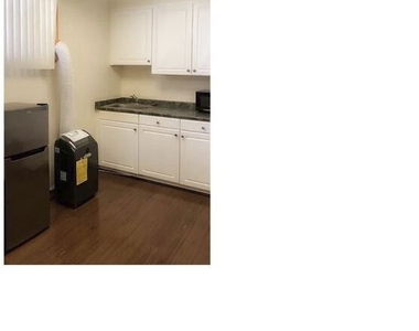 1481 S Shenandoah Street - Photo Thumbnail 2