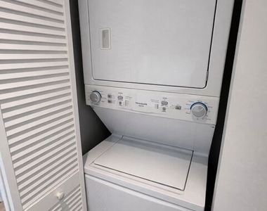 1433 Euclid Street - Photo Thumbnail 6