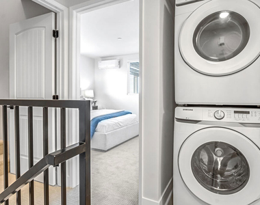 10035 S Western Avenue - Photo Thumbnail 6