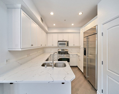 629 Traction Avenue - Photo Thumbnail 8